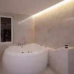446 White Luxury Appartement Shkodër