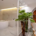 446 White Luxury Appartement