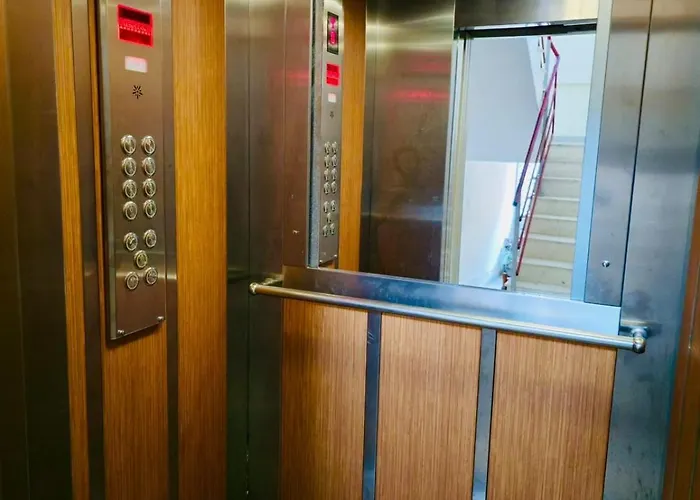 446 White Luxury דירה *