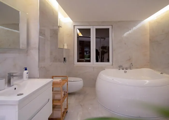 446 White Luxury Daire Shkodër