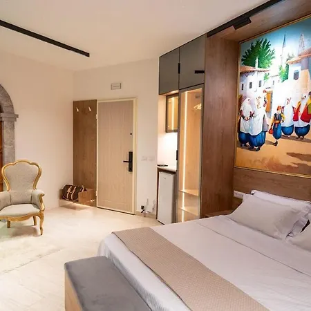 446 White Luxury Appartement