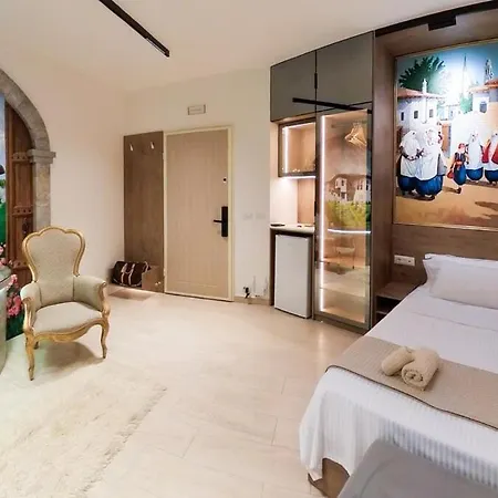 446 White Luxury Shkodër