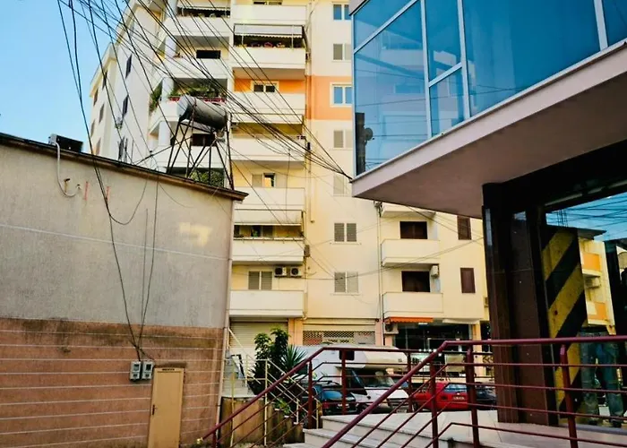 446 White Luxury Appartement