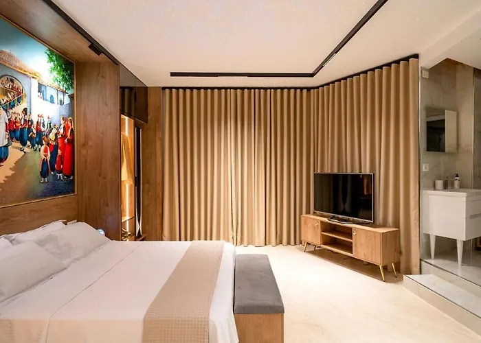 446 White Luxury Shkodër